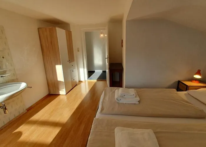 Haus Therese アパート